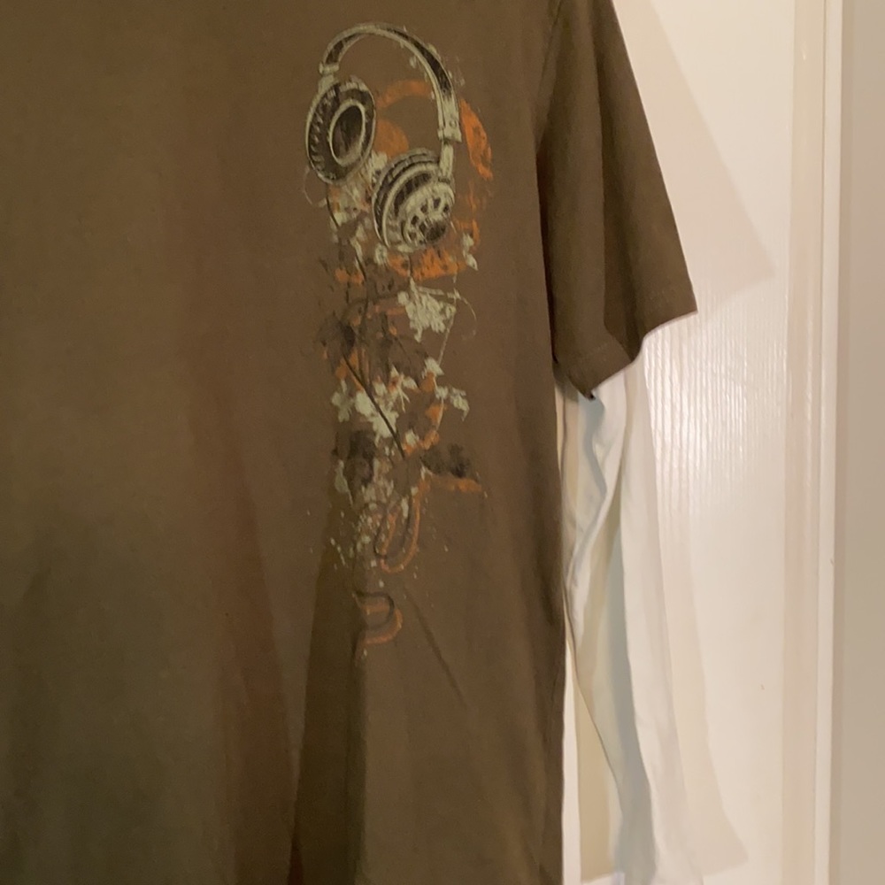 Long sleeve t-shirt